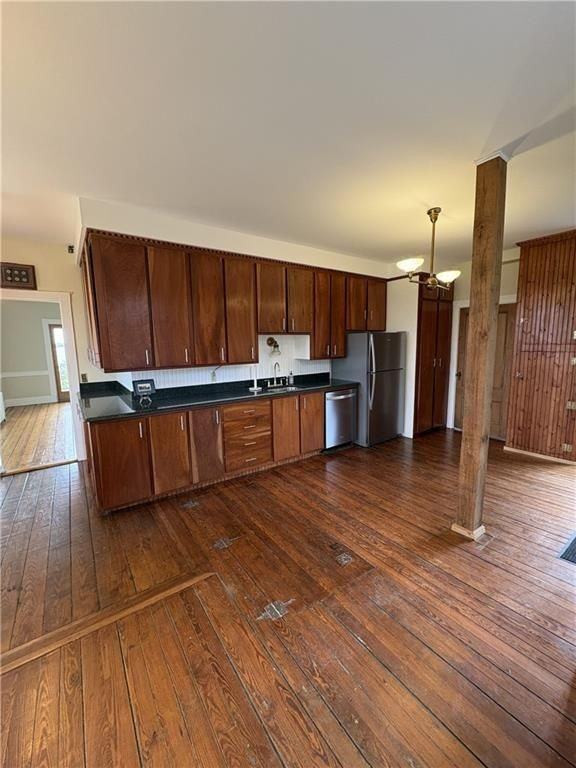 39 Walcott Ave - Photo 7 of 43