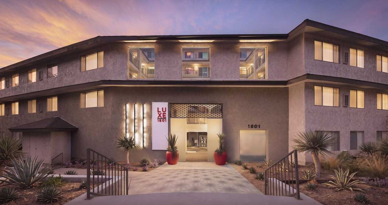 Luxe 1801 - Photo 3 of 50