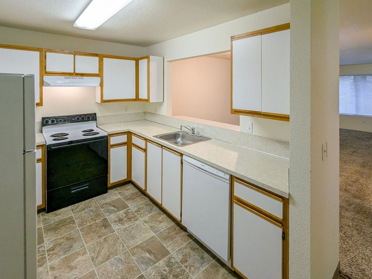 North Salem Apartment Complex With Washer/Dryer! ~ Camelot - Photo 4 of 17