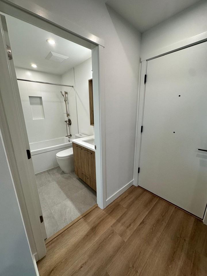 601 Rochester Avenue #4xx - Photo 7 of 20