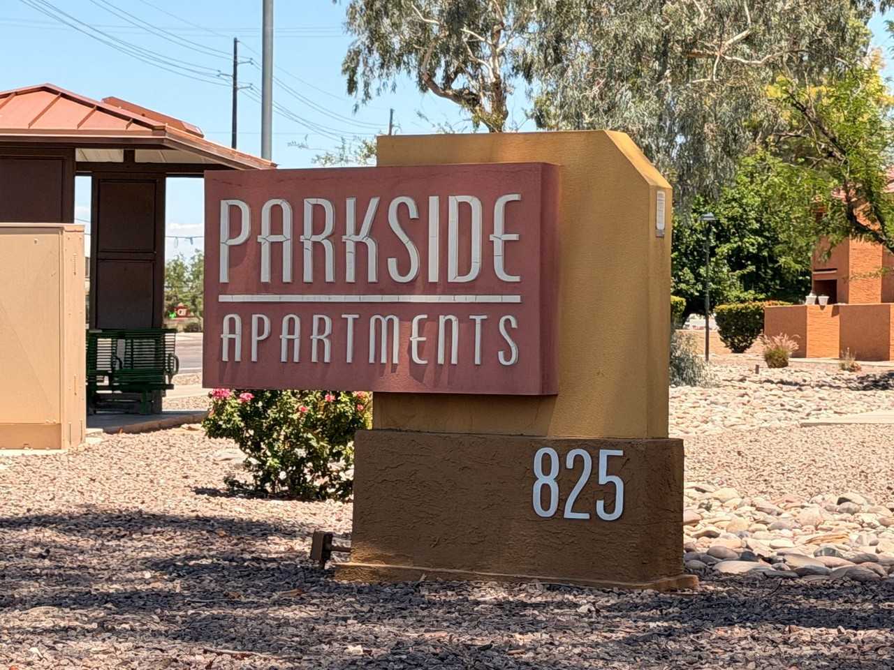 1 bedroom, 1 bath unit near the light rail in Tempe! - Photo 2 of 31