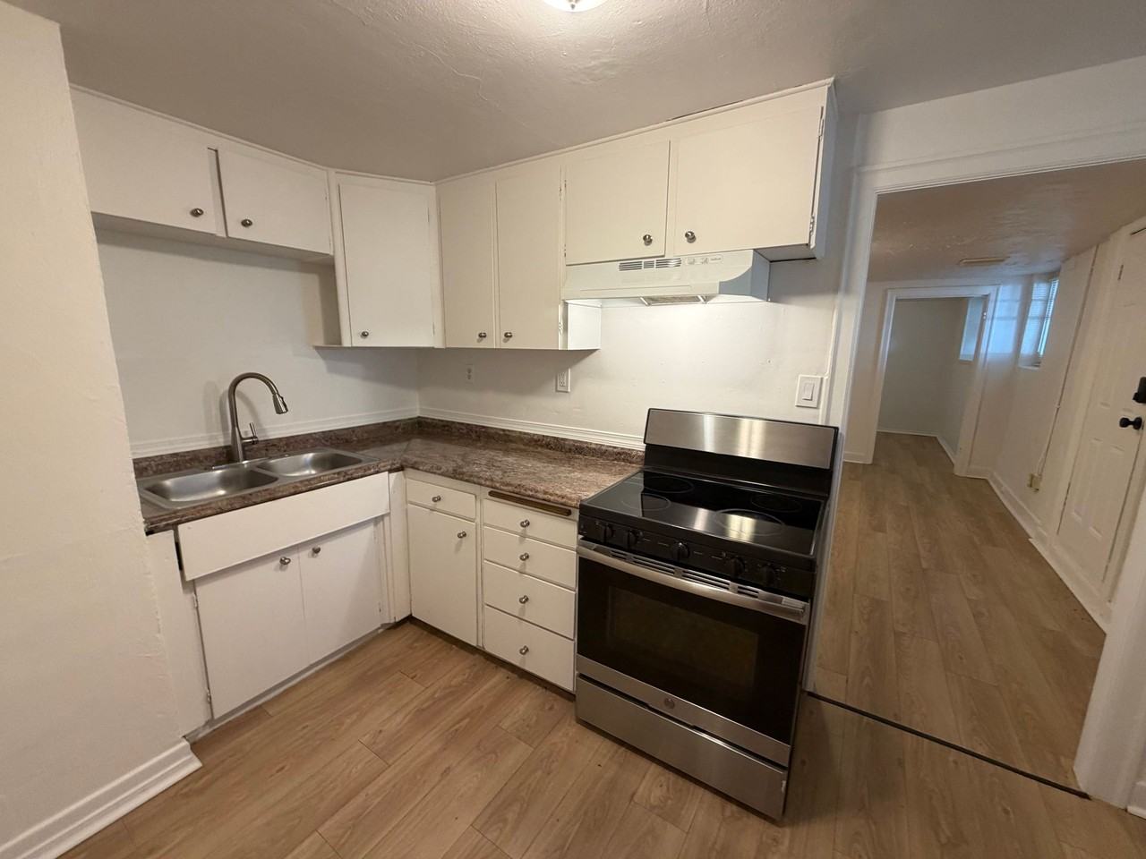 1828 West 9th - Photo 2 of 4