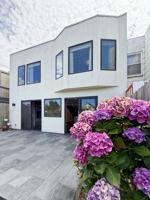 featured image of 1251 40th Ave
