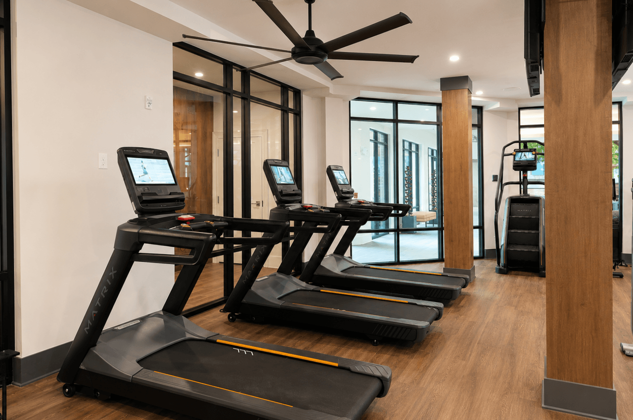 Rue 108 Luxury Apartments - Photo 7 of 46