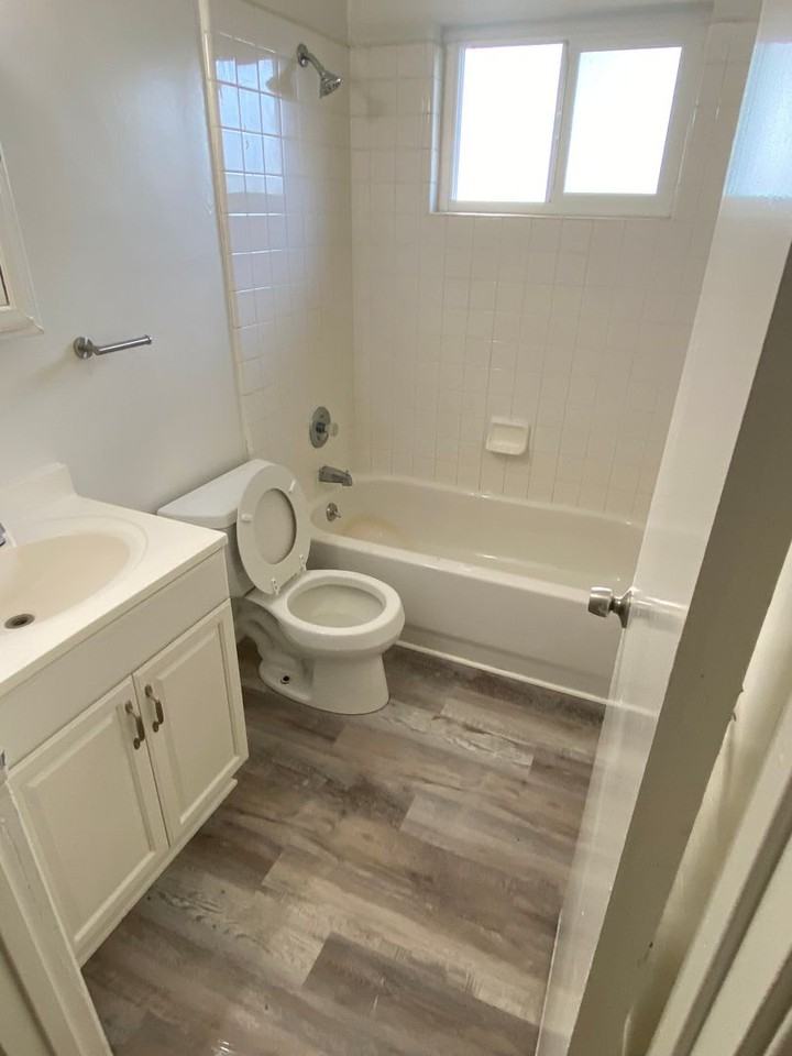 6624 Lemon Hill Ave - Photo 4 of 25