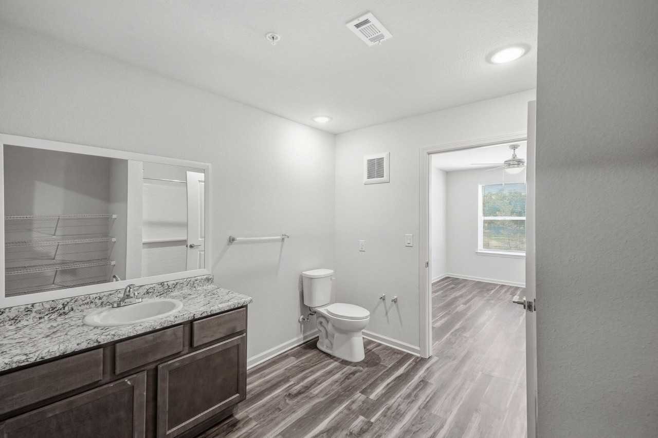 Cedar Bluff Apartments - Photo 4 of 25