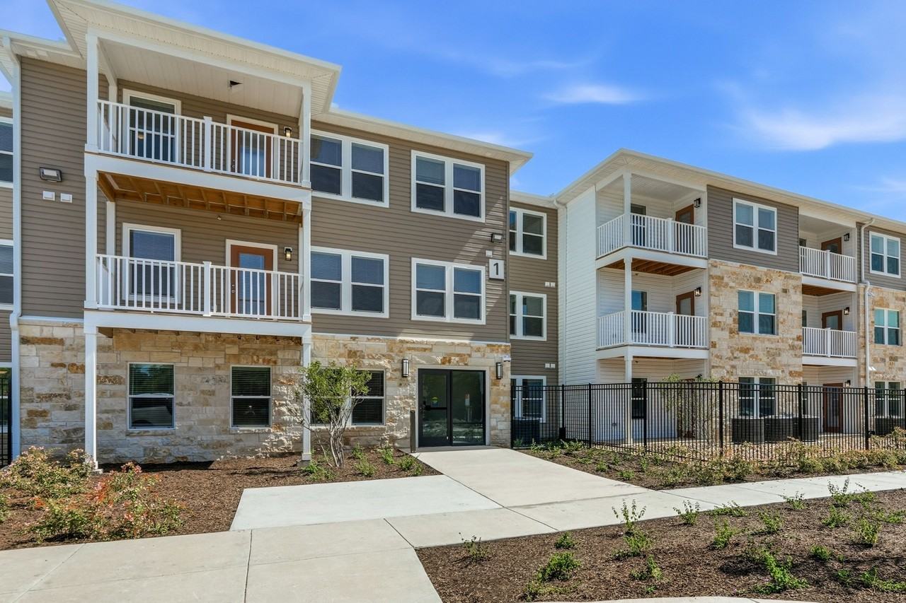 Cedar Bluff Apartments - Photo 6 of 25