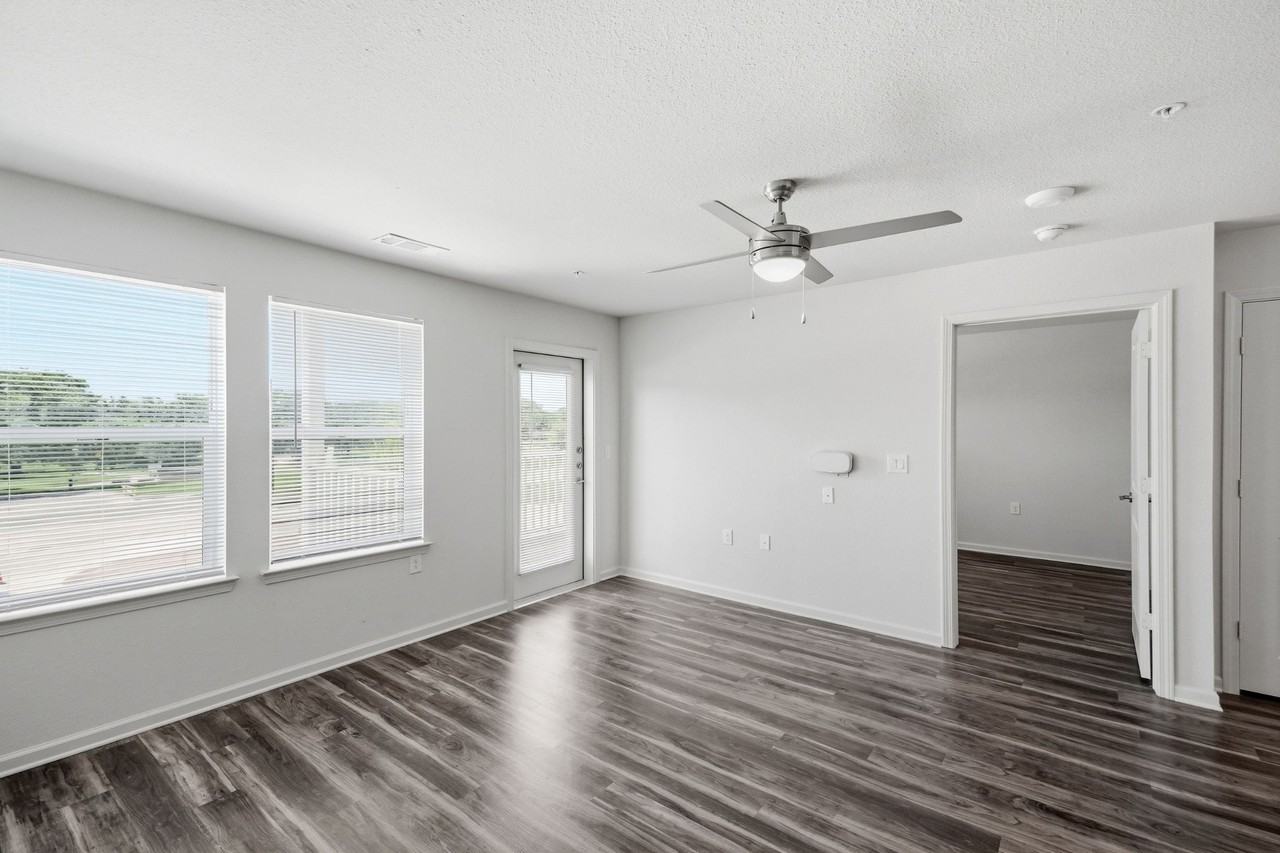 Cedar Bluff Apartments - Photo 6 of 25