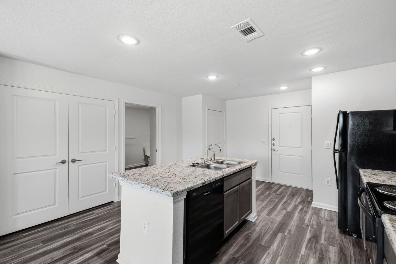 Cedar Bluff Apartments - Photo 2 of 25