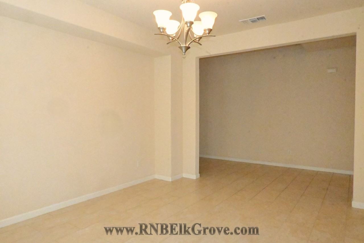 8280 Columbo Cir - Photo 7 of 32