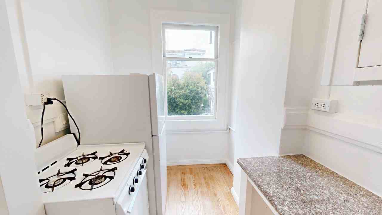 225 Fell Street - Photo 2 of 15