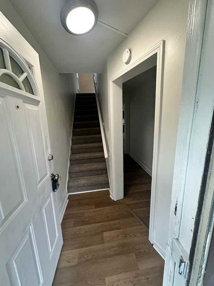 3239 Marne Ave - Photo 2 of 17