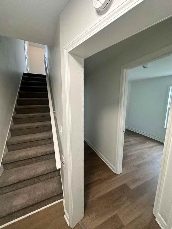3239 Marne Ave - Photo 3 of 17
