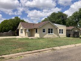 featured image of 4011 S Harrison St