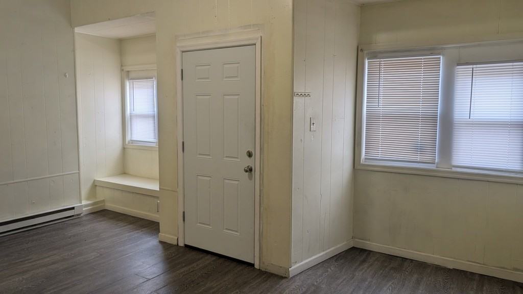 614 Centre St - Photo 6 of 7