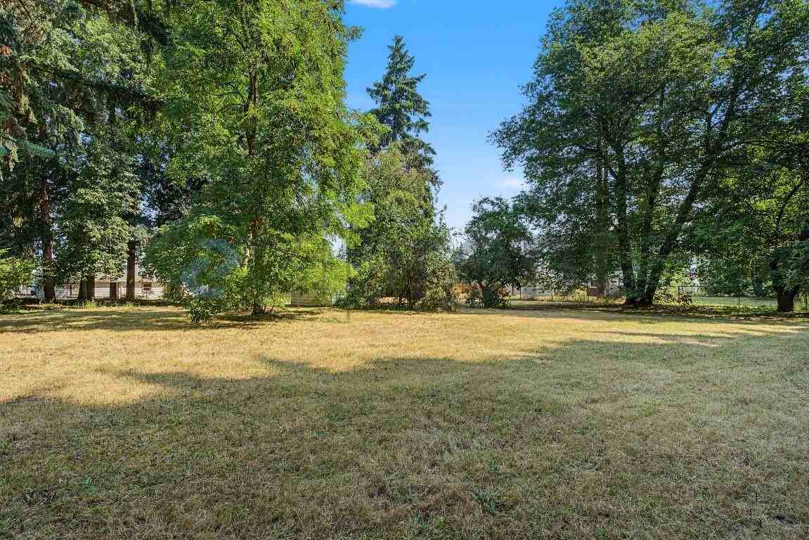 9209 Ne 76th St - Photo 6 of 17