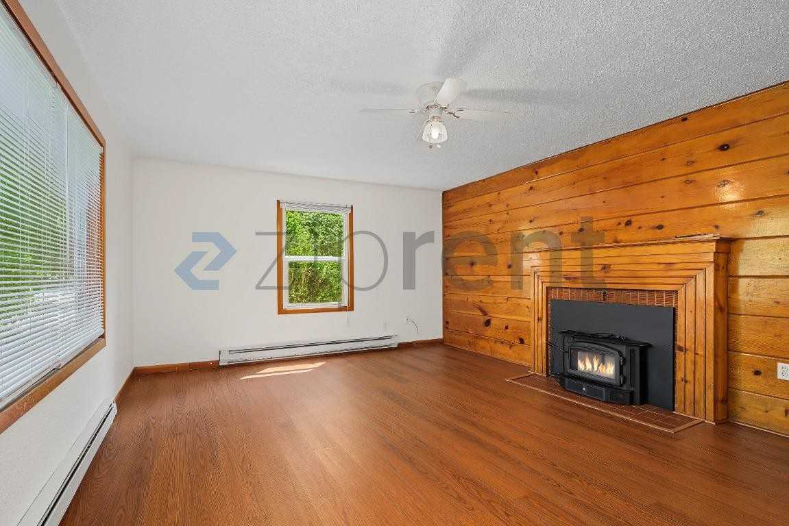 9209 Ne 76th St - Photo 2 of 17