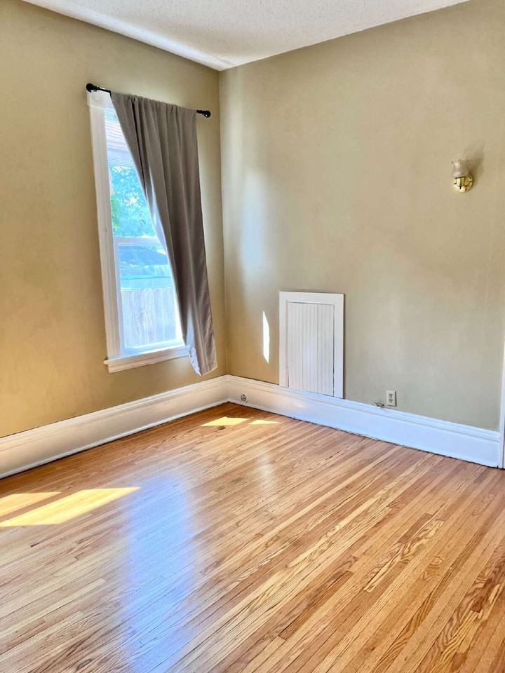 1741 Van Buren Ave - Photo 2 of 18