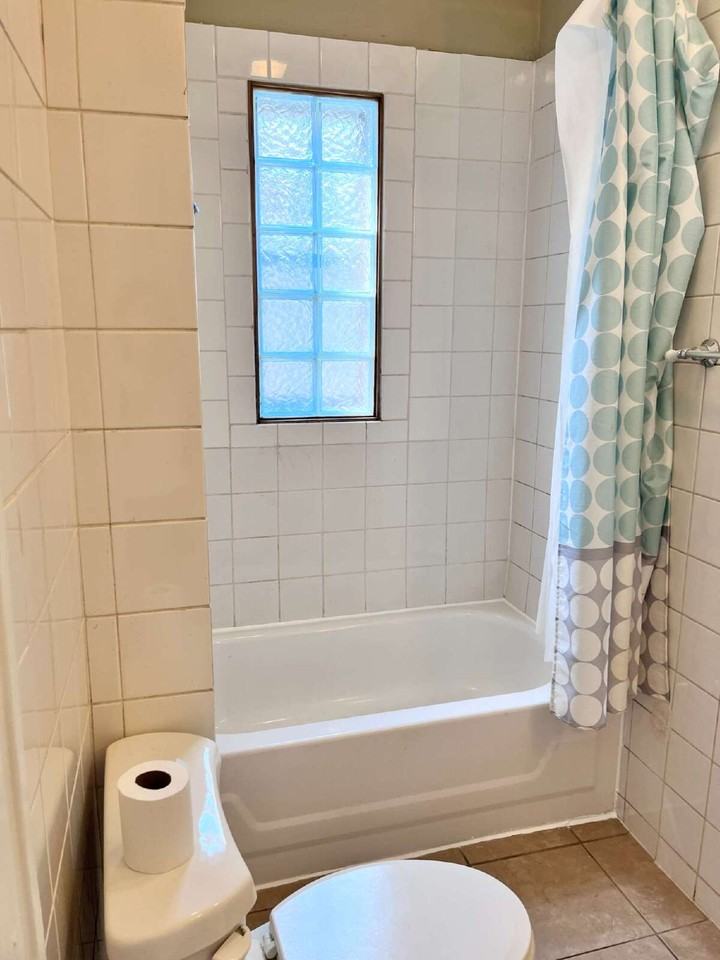 1741 Van Buren Ave - Photo 4 of 18
