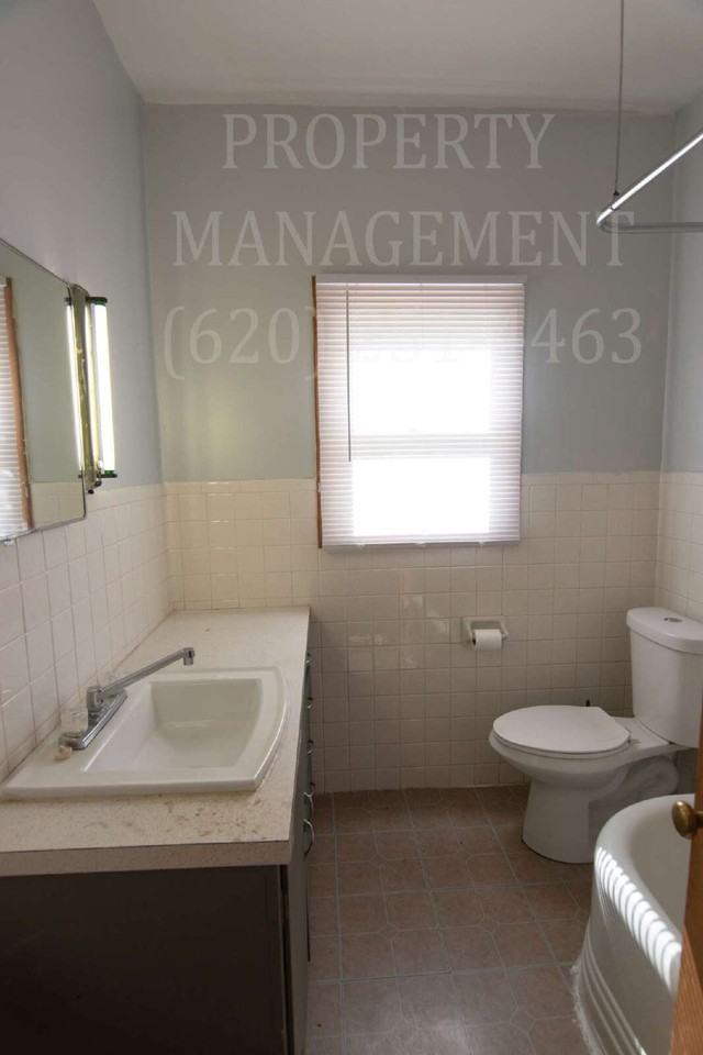 812 Siggins St - Photo 7 of 11
