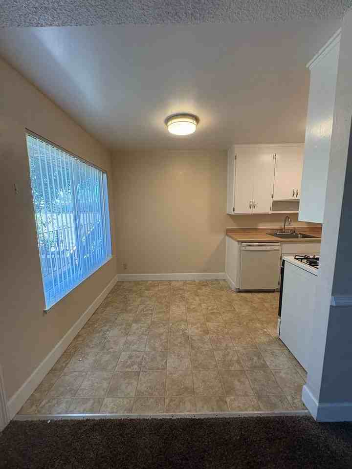 River's Bend Apartments - Photo 6 of 17