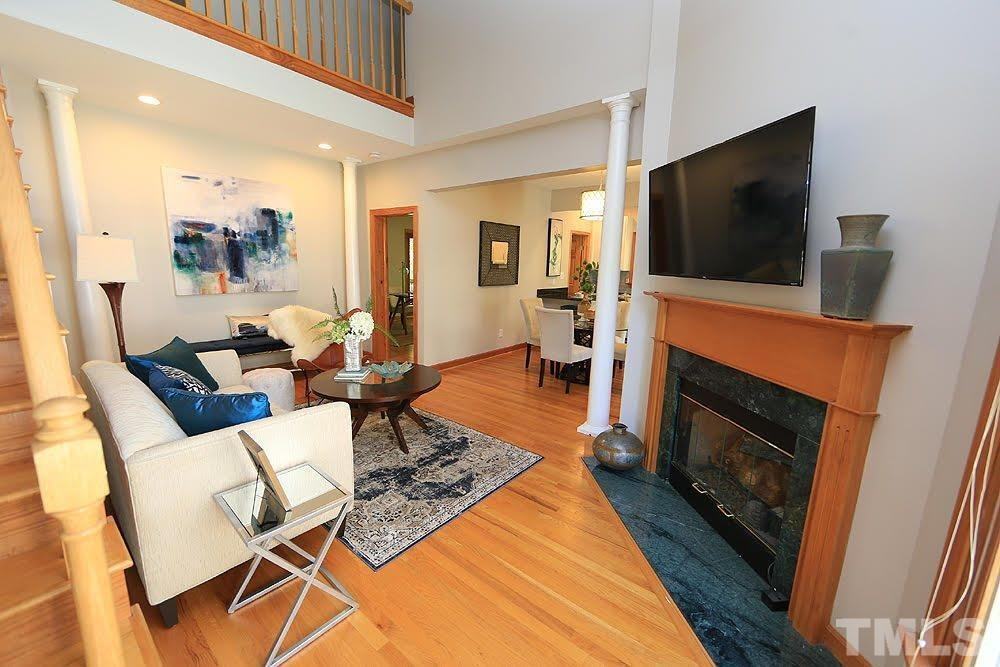 212 Columbia Pl W - Photo 2 of 12