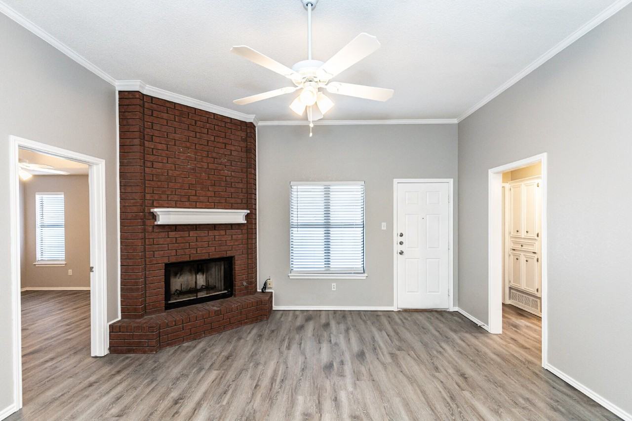 2204 94th St - Photo 6 of 33