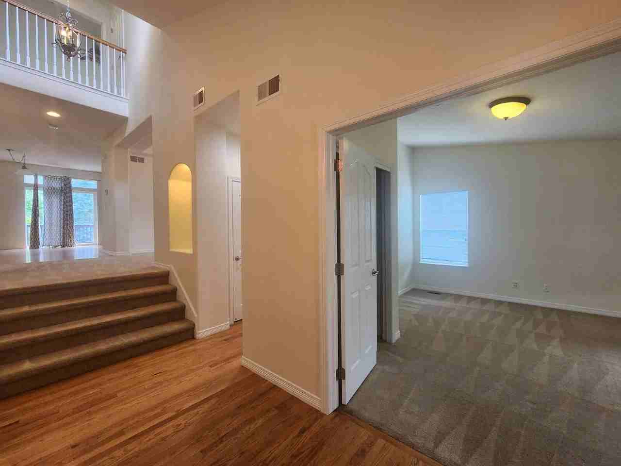 6259 S Newbern Way - Photo 3 of 50