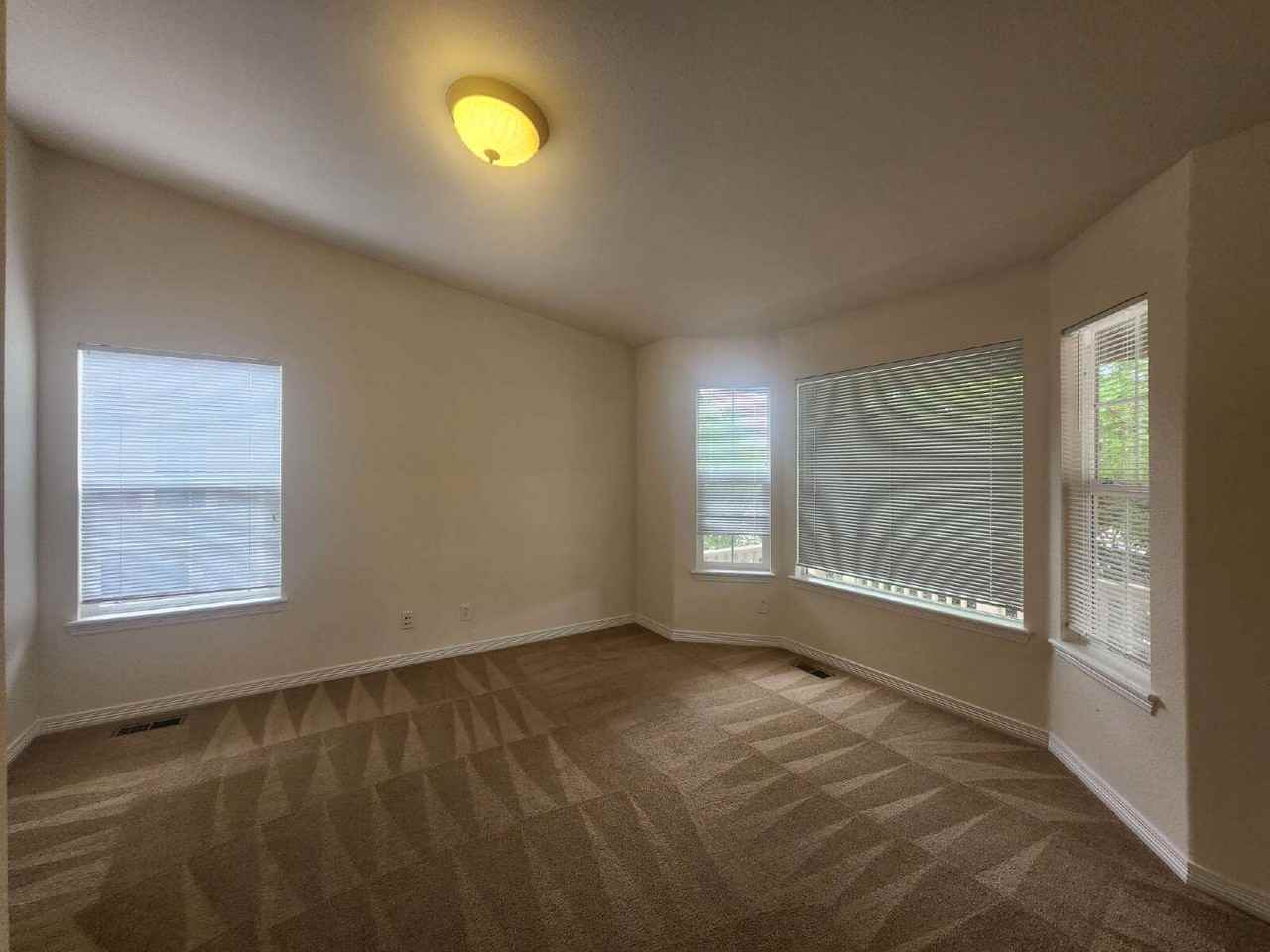 6259 S Newbern Way - Photo 4 of 50