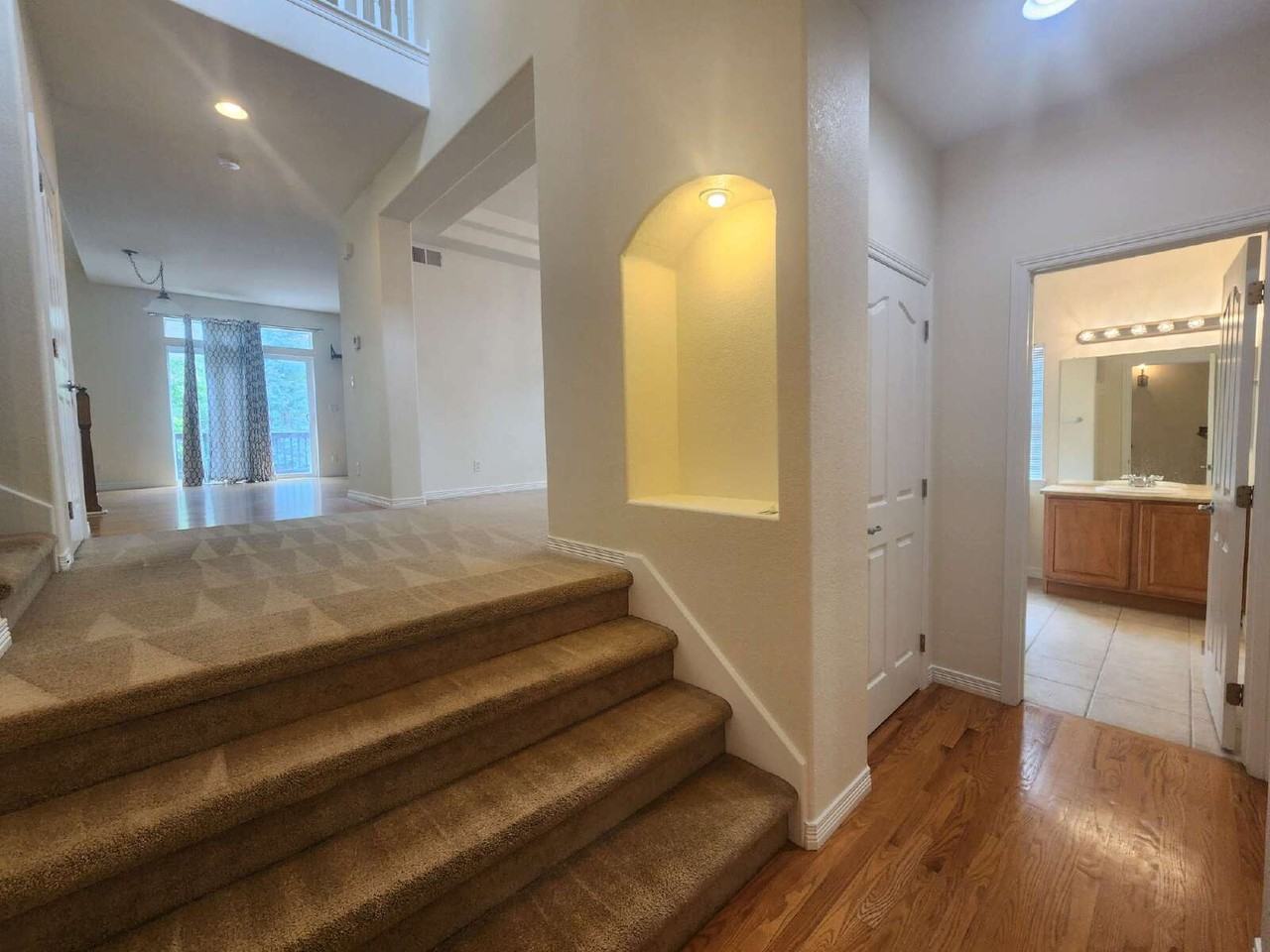 6259 S Newbern Way - Photo 7 of 50