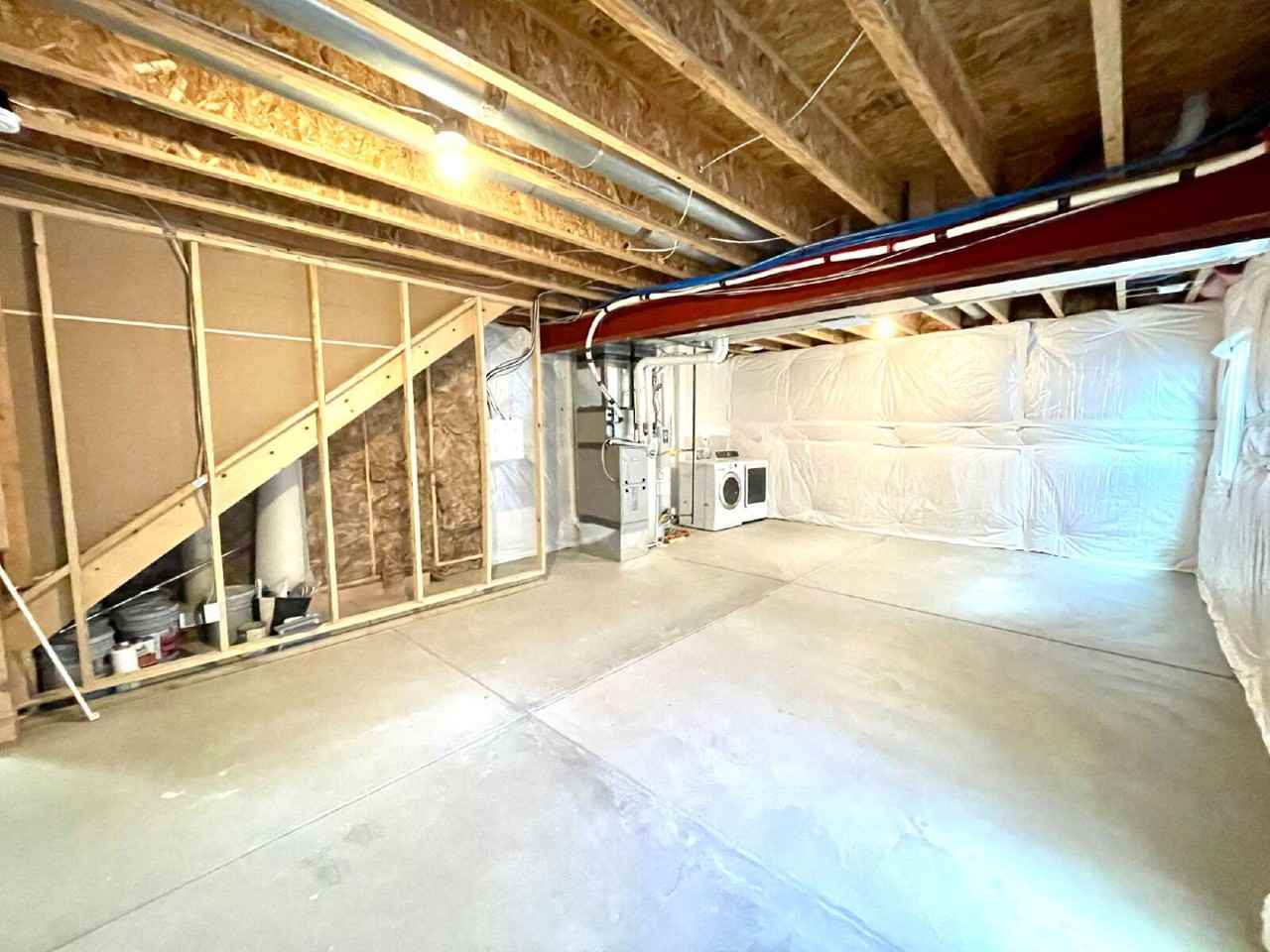 6281 Genoa St - Photo 3 of 20