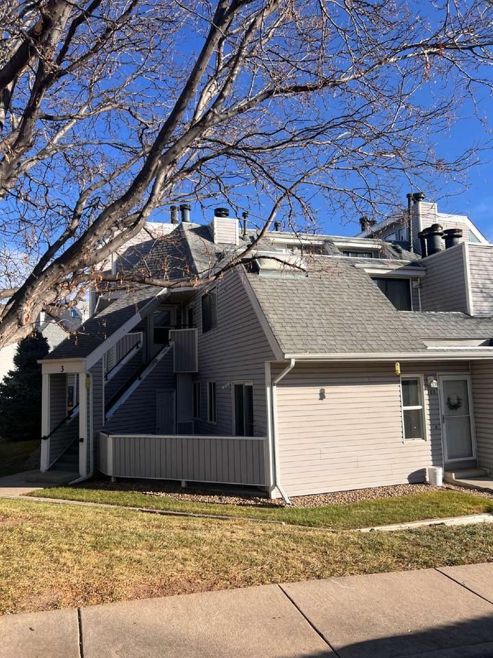 8701 Huron St - Photo 2 of 17