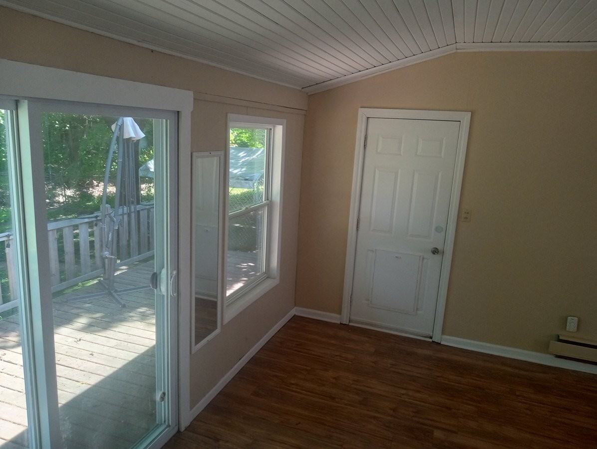 12710 N Saginaw Main House - Photo 3 of 24