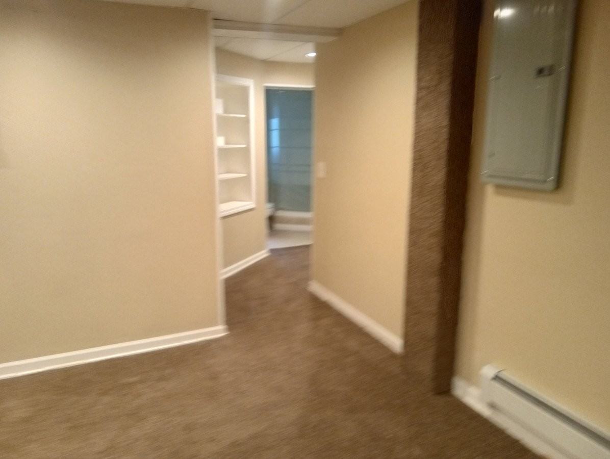 12710 N Saginaw Main House - Photo 4 of 24