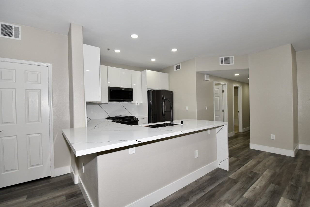 7173 S Durango Dr #203 - Photo 2 of 22