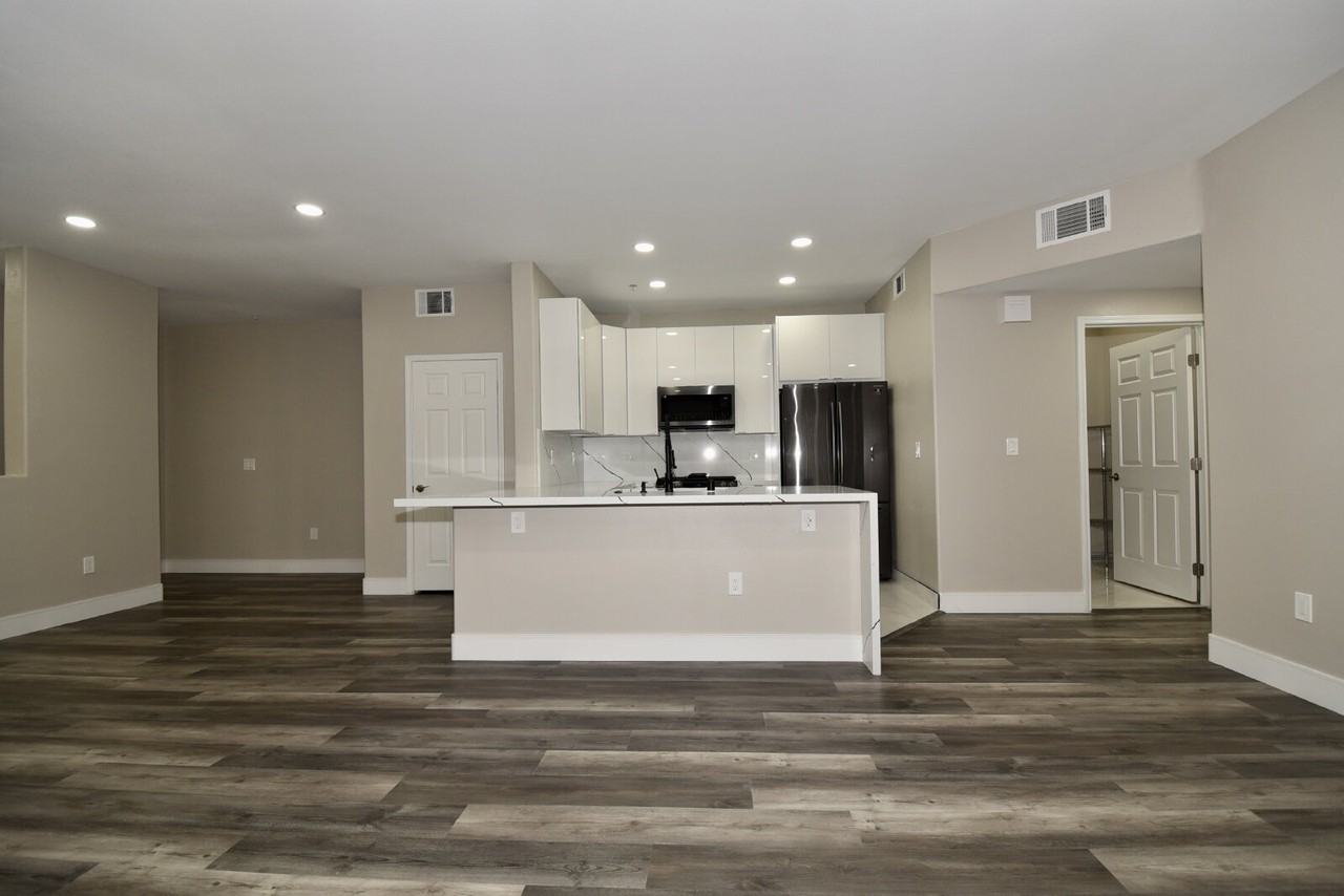 7173 S Durango Dr #203 - Photo 3 of 22