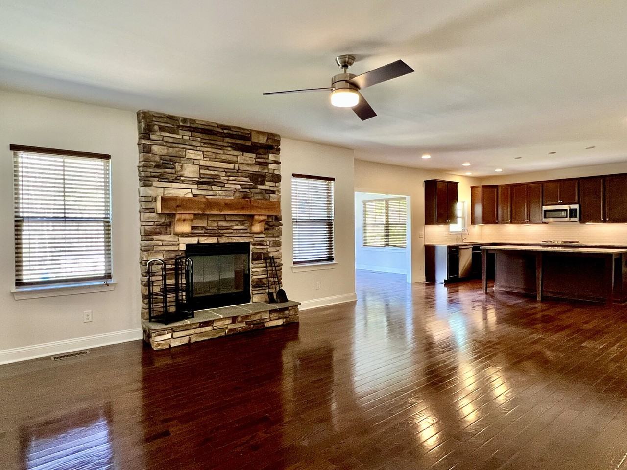 4809 Antioch Church Rd - Photo 5 of 44