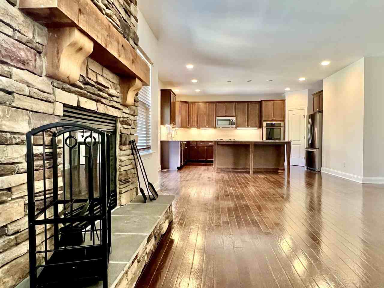 4809 Antioch Church Rd - Photo 6 of 44