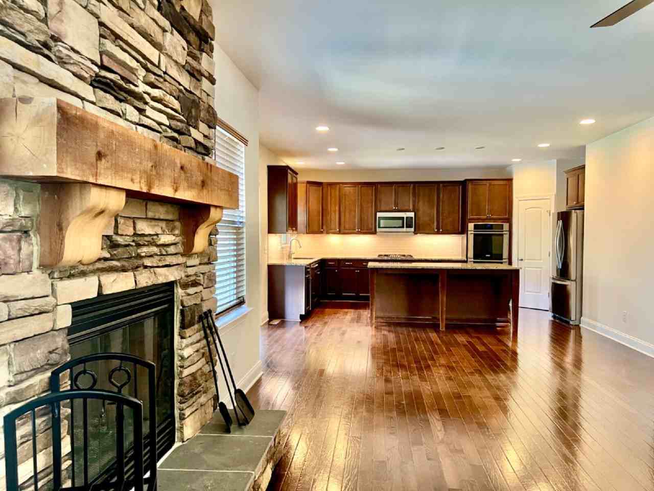 4809 Antioch Church Rd - Photo 7 of 44