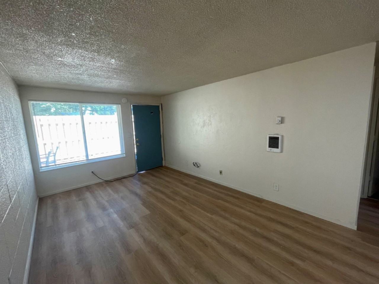 555 Tyler St #19 - Photo 3 of 8