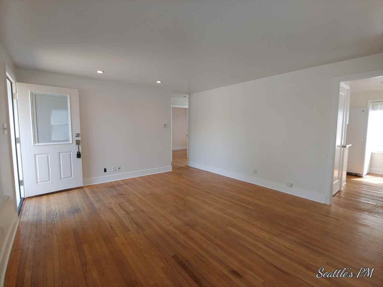 7510 34th Ave Sw - Photo 2 of 13