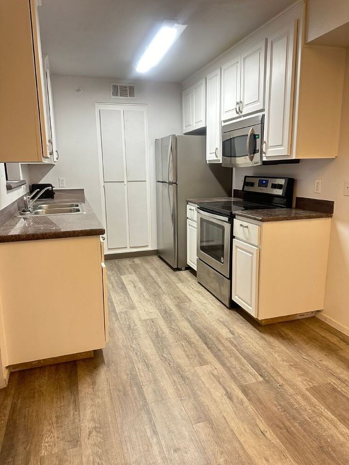 6850 Sharlands Ave Unit S2104 - Photo 3 of 10
