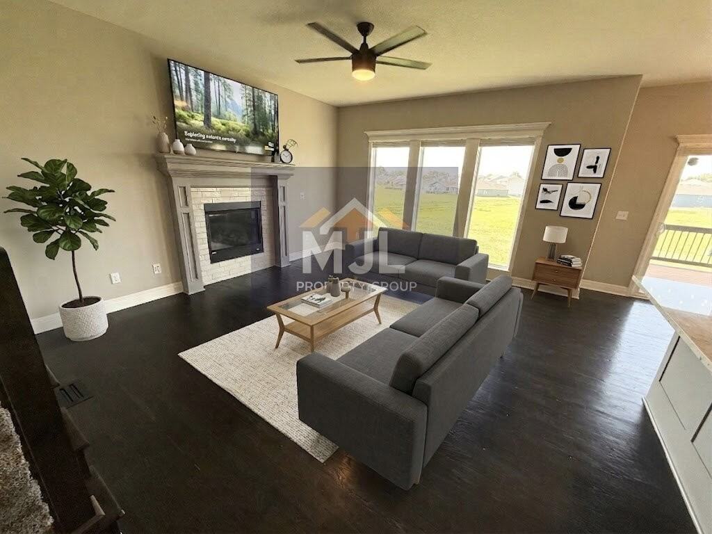 1505 Shane Ln - Photo 5 of 27