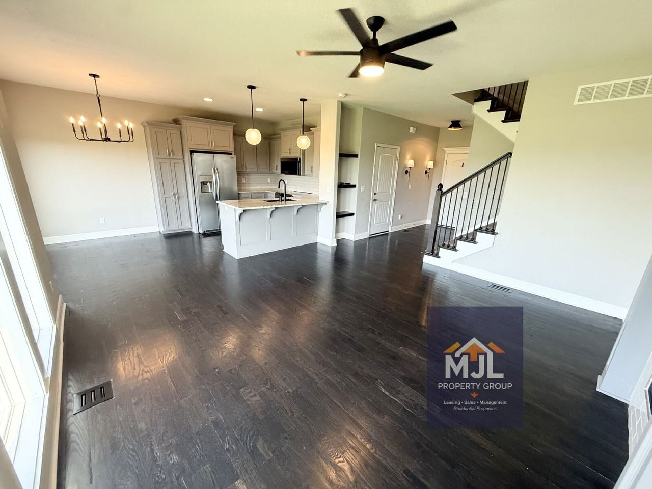 1505 Shane Ln - Photo 6 of 27