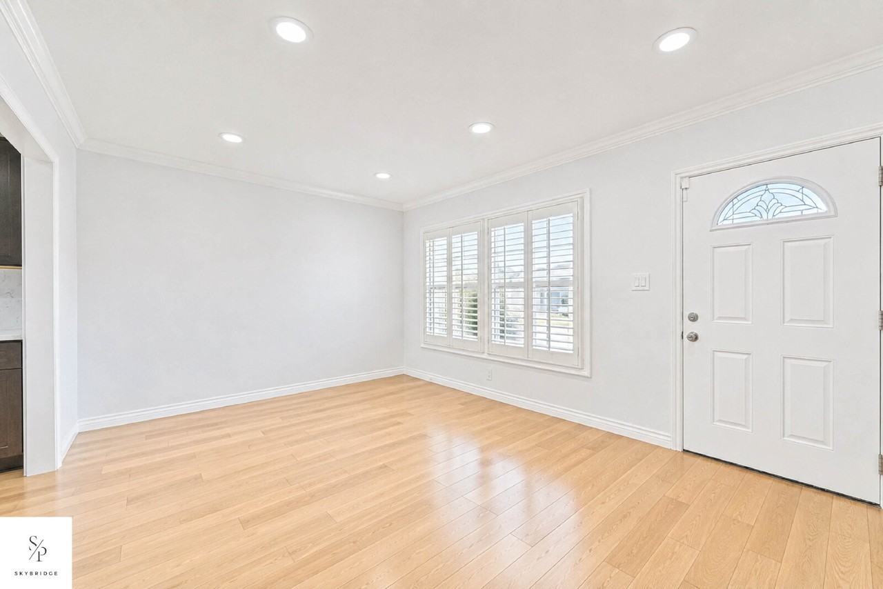 4854 Halkett Ave - Photo 3 of 21