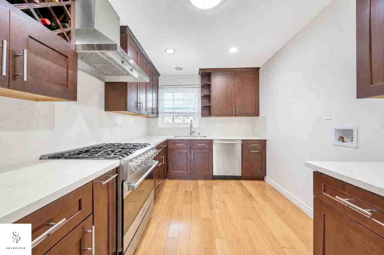 4854 Halkett Ave - Photo 5 of 21
