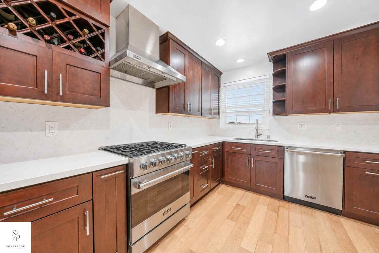 4854 Halkett Ave - Photo 6 of 21