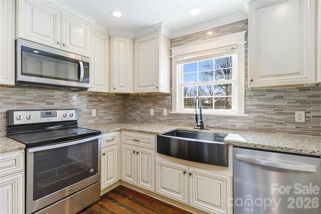 7717 Lancaster Hwy - Photo 3 of 26