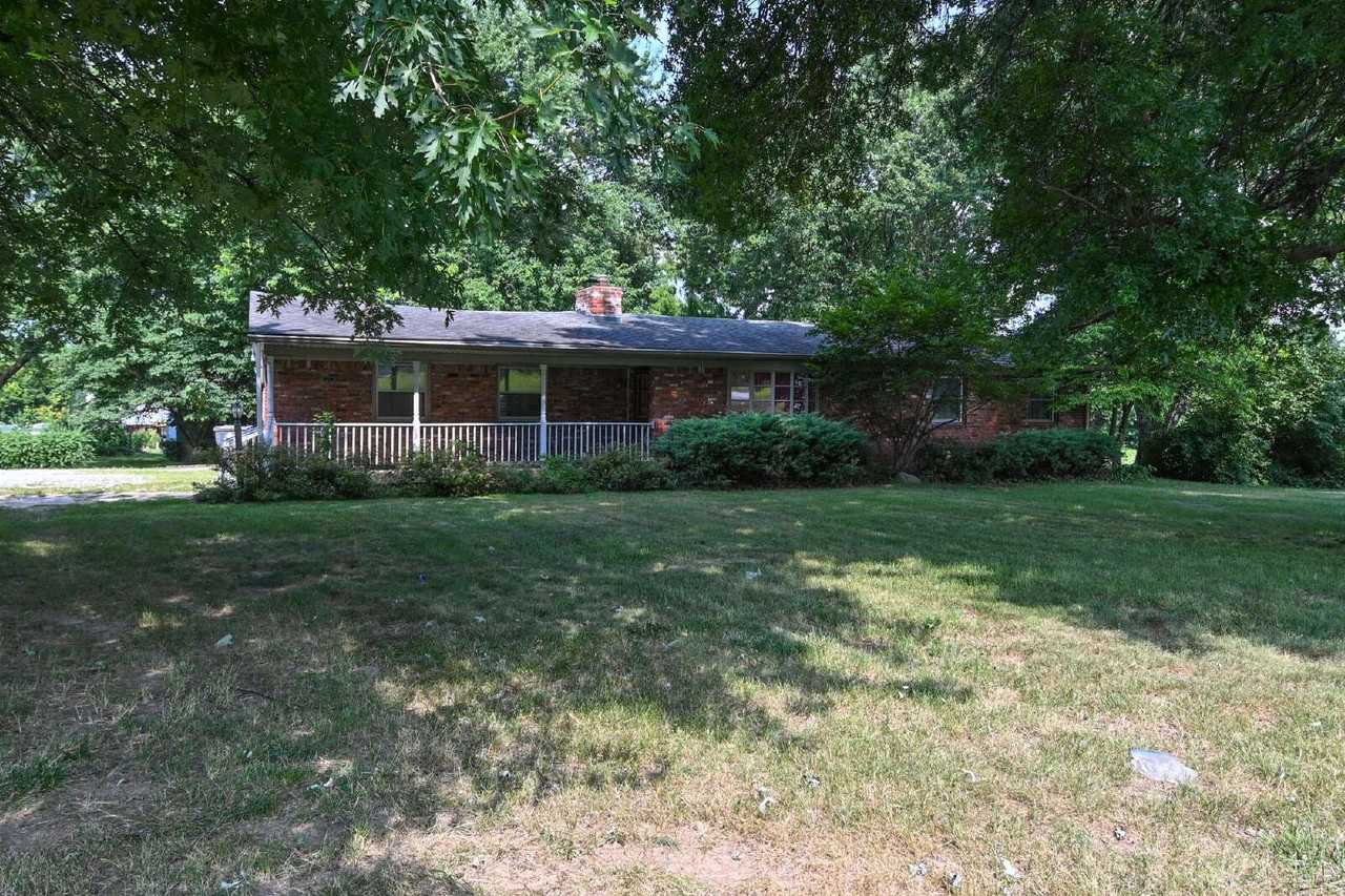 7146 S Meridian St - Photo 2 of 50