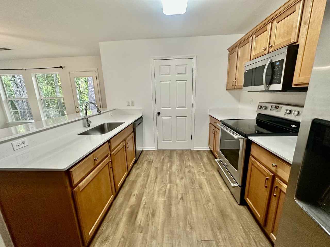 383 Gardners Cir #SR - Photo 6 of 28
